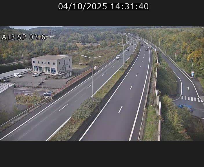 Traffic live webcam Luxembourg Sanem - A13 direction Pétange - BK 2.6