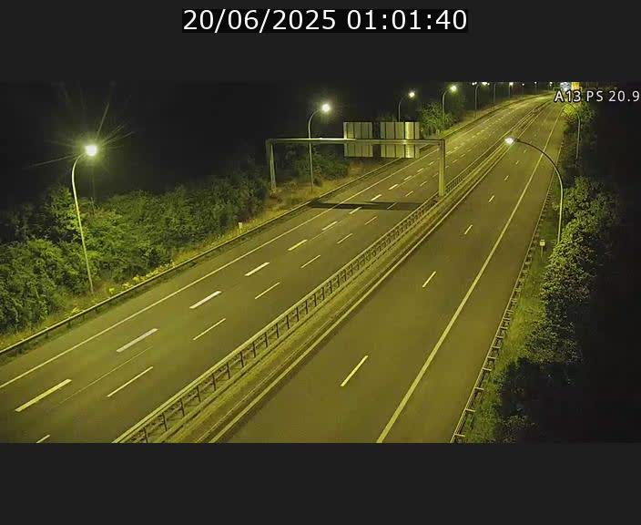 Traffic live webcam Luxembourg Croix de Bettembourg, rond-point d'Hellange - A13 direction Allemagne - BK 20.9