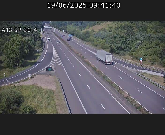 Traffic live webcam Luxembourg Altwies - A13 direction Luxembourg-ville - BK 30.4