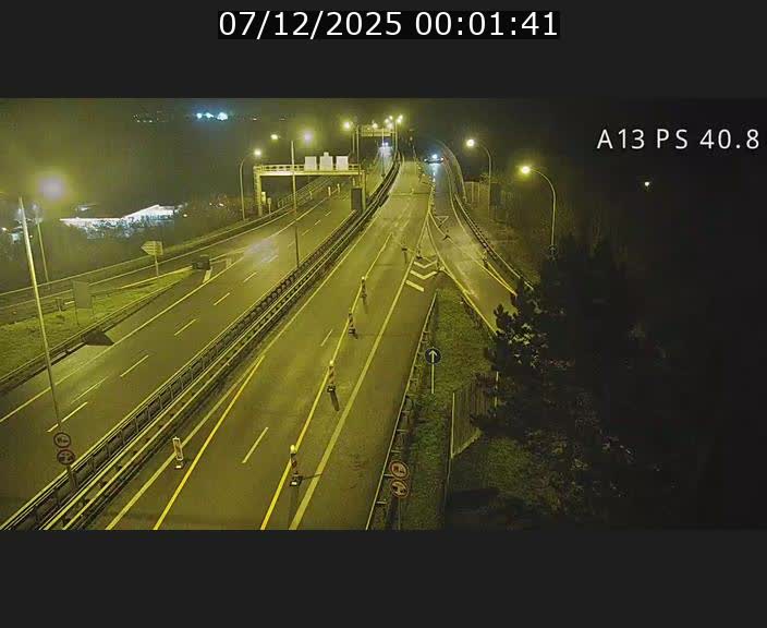Webcam autoroute A13 à la sortie est du tunnel Markusbierg à Schengen. Vue sur le pont de la Moselle, vers l'Allemagne