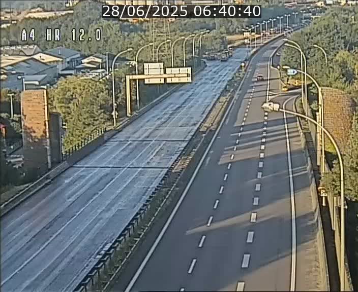 Traffic live webcam Luxembourg Jonction Foetz - A4 - BK 12.0 - direction Esch sur Alzette