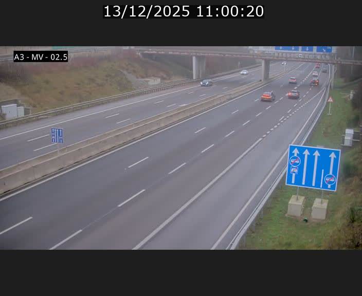 Webcam autoroute A3 au Luxembourg à proximité de la Croix de Gasperich. Vue orientée vers Luxembourg