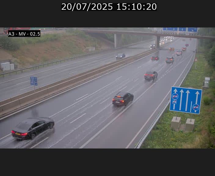 Webcam autoroute A3 au Luxembourg à proximité de la Croix de Gasperich. Vue orientée vers Luxembourg