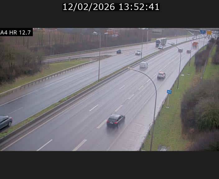 Traffic live webcam Luxembourg Esch sur Alzette - A4 - BK 12.7 - direction Esch-Belval
