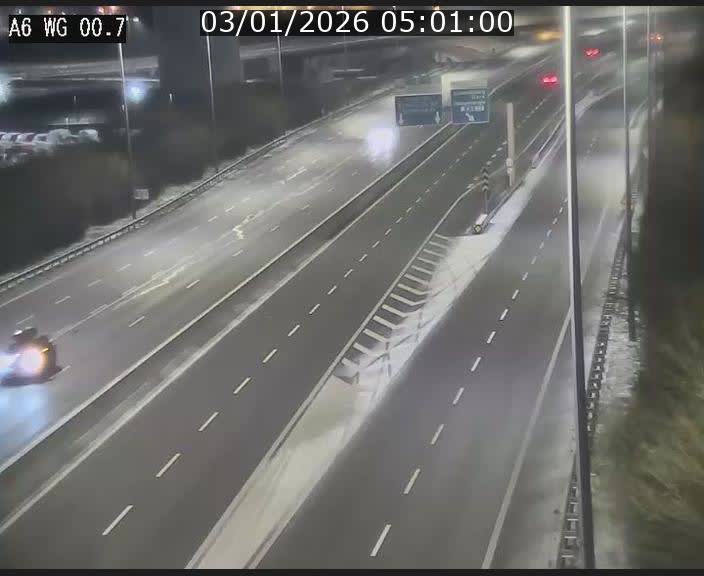 Traffic live webcam Luxembourg Croix de Cessange - A6 - BK 0.7 - direction A3 France