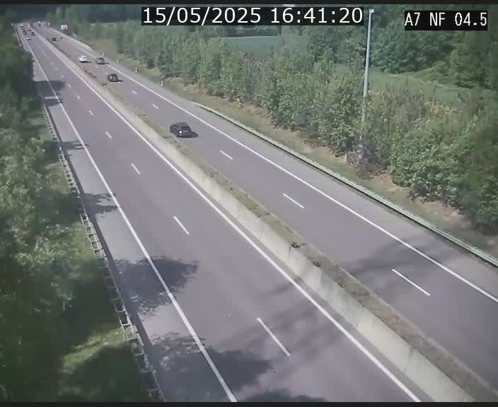 Caméra autoroute Luxembourg A7 - Passage à gibier Rëngelbour - direction Tunnel Grouft