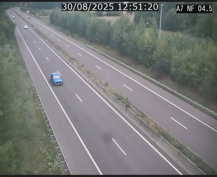 Caméra autoroute Luxembourg A7 - Passage à gibier Rëngelbour - direction Tunnel Grouft
