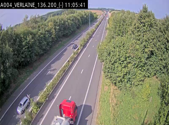 Webcam sur l'E411 à hauteur du pont surplombant la N40, à proximité de la sortie 26 Verlaine - Libramont-Chevigny. Vue orientée vers Namur