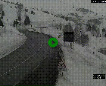 Webcam au carrefour de la croisade, à la jonction entre la N22 et la N320, avant le poste de douane franco-andorrane. Webcam à 1790 mètres d'altitude