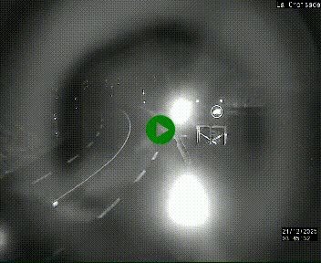 Webcam au carrefour de la croisade, à la jonction entre la N22 et la N320, avant le poste de douane franco-andorrane. Webcam à 1790 mètres d'altitude