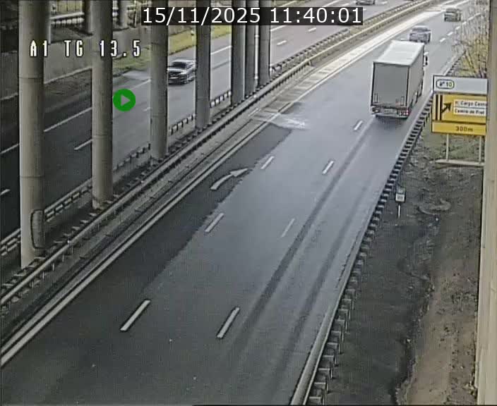 Traffic live webcam Luxembourg Senningen - A1 direction Luxembourg - BK 13.5