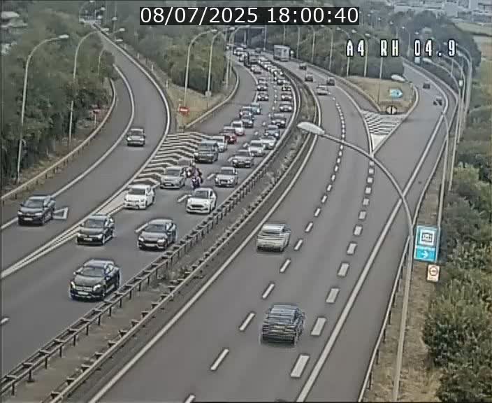 Traffic live webcam Luxembourg Leudelange - A4 - BK 4.9 - direction Luxembourg