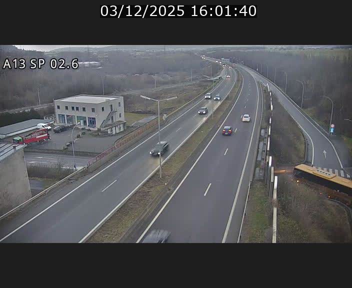 Traffic live webcam Luxembourg Sanem - A13 direction Pétange - BK 2.6
