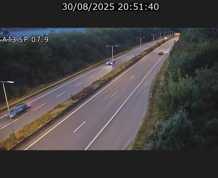 Traffic live webcam Luxembourg Jonction Lankelz - A13 direction Pétange - BK 7.9