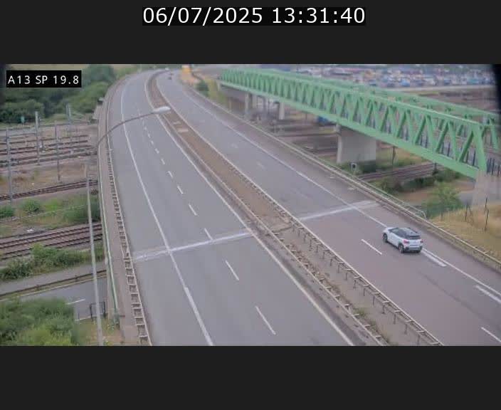 Traffic live webcam Luxembourg Croix de Bettembourg - A13 direction Esch-sur-Alzette - BK 19.8