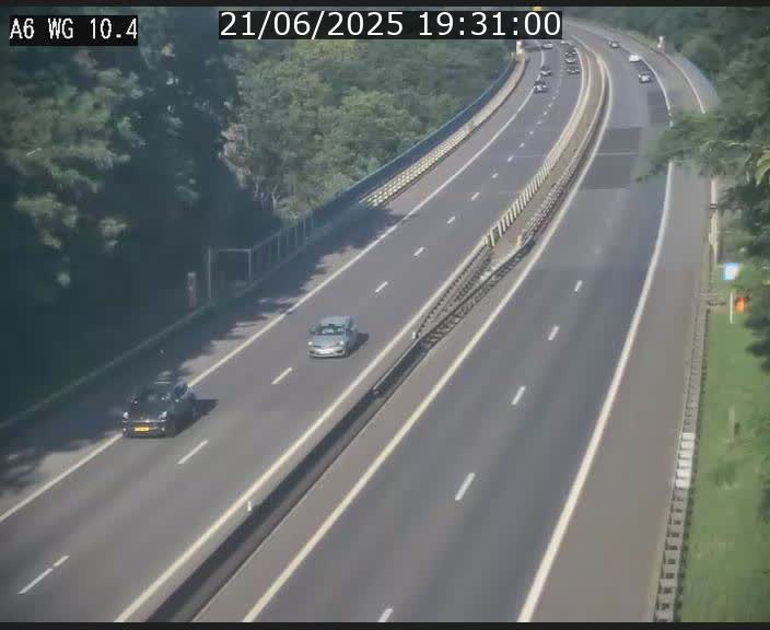 Traffic live webcam Luxembourg Mamer - A6 - BK 10.4 - direction Luxembourg/France/Allemagne