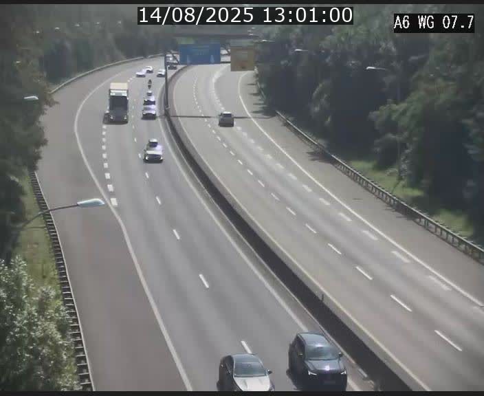 Traffic live webcam Luxembourg - Bridel - A6 - BK 7.7 - direction Belgique