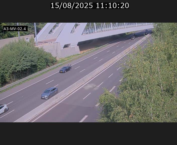 Webcam autoroute de la France (A3) au Luxembourg à Fentange, à proximité de la Croix de Gasperich. Vue orientée vers la Cloche d'Or