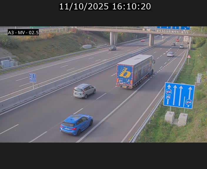 Webcam autoroute A3 au Luxembourg à proximité de la Croix de Gasperich. Vue orientée vers Luxembourg