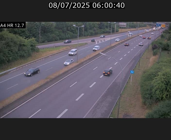 Traffic live webcam Luxembourg Esch sur Alzette - A4 - BK 12.7 - direction Esch-Belval