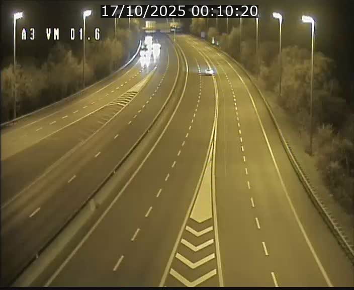 Traffic live webcam Luxembourg - Croix de Gasperich - A3 - BK 1.6 - direction France/Aire de Berchem