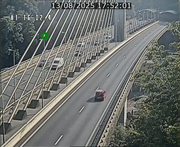 Traffic live webcam Luxembourg Sandweiler - A1 direction Luxembourg-ville - BK 2.4