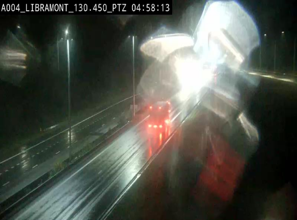 Webcam E411 à hauteur de la sortie 25 de Libramont menant vers Bouillon, Sedan et Reims via la N89. Vue orientée vers Bruxelles