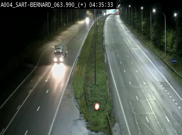 Webcam sur l'E411 à hauteur de la jonction avec la N4 à la sortie de Namur. Vue orientée vers Luxembourg