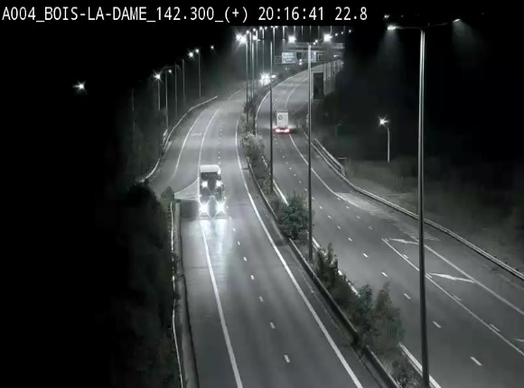 Webcam située entre la sortie 29 Neufchâteau et la jonction avec l'E25 en direction de Liège et Luxembourg