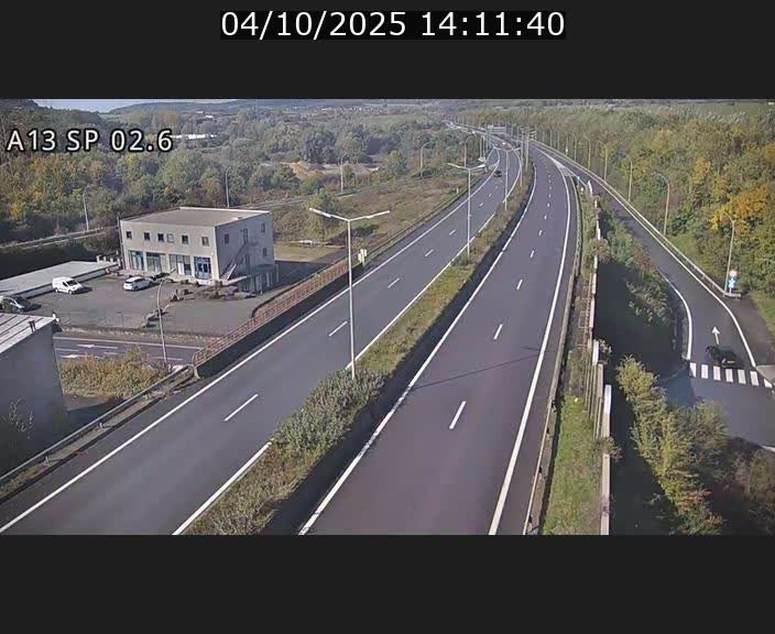 Traffic live webcam Luxembourg Sanem - A13 direction Pétange - BK 2.6