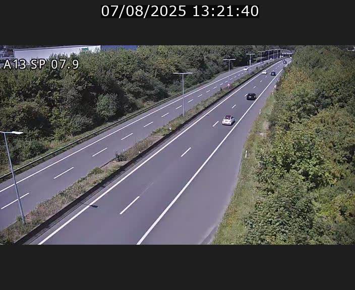 Traffic live webcam Luxembourg Jonction Lankelz - A13 direction Pétange - BK 7.9