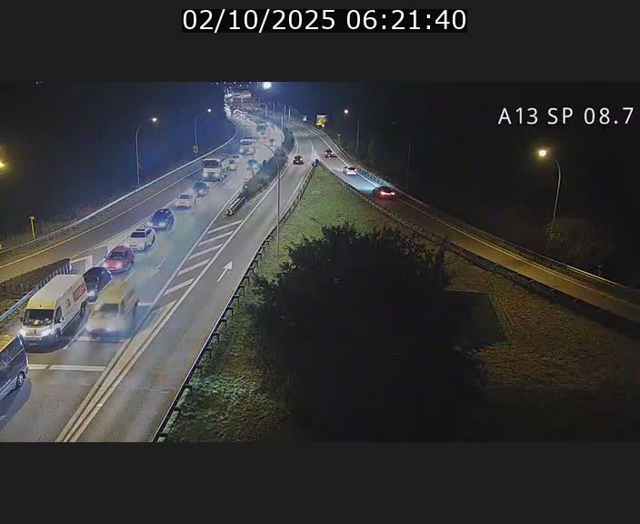 Traffic live webcam Luxembourg Jonction Lankelz - A13 direction Pétange - BK 8.7 