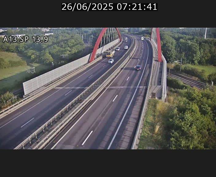 Traffic live webcam Luxembourg Kayl - A13 direction Esch-sur-Alzette/Luxembourg-ville - BK 13.9