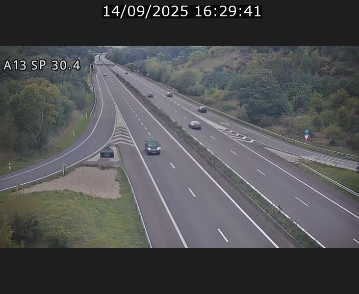 Traffic live webcam Luxembourg Altwies - A13 direction Luxembourg-ville - BK 30.4