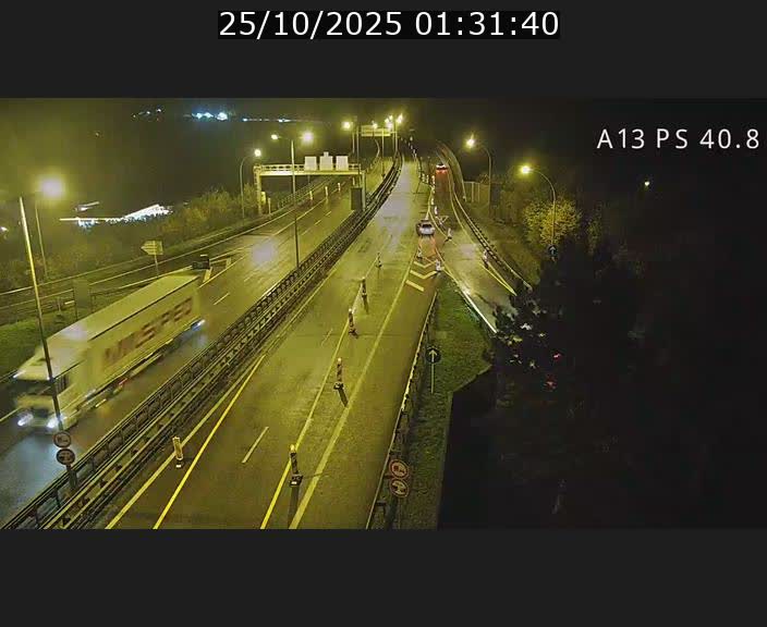 Webcam autoroute A13 à la sortie est du tunnel Markusbierg à Schengen. Vue sur le pont de la Moselle, vers l'Allemagne