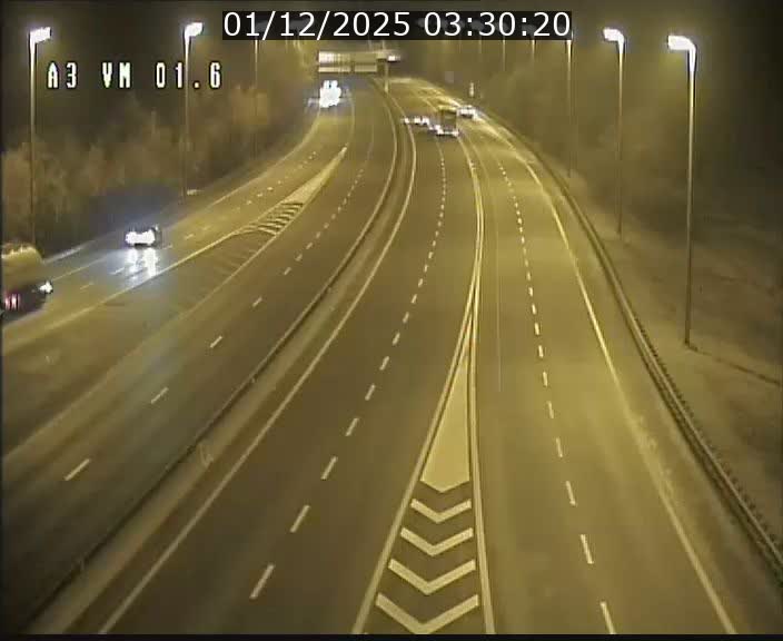 Traffic live webcam Luxembourg - Croix de Gasperich - A3 - BK 1.6 - direction France/Aire de Berchem