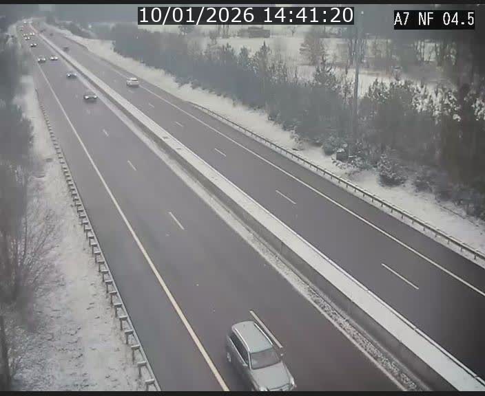 Caméra autoroute Luxembourg A7 - Passage à gibier Rëngelbour - direction Tunnel Grouft