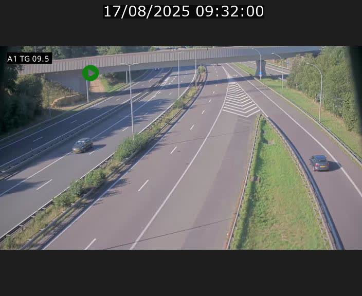 Traffic live webcam Luxembourg Jonction Grünewald - A1 direction Luxembourg-ville - BK 9.5