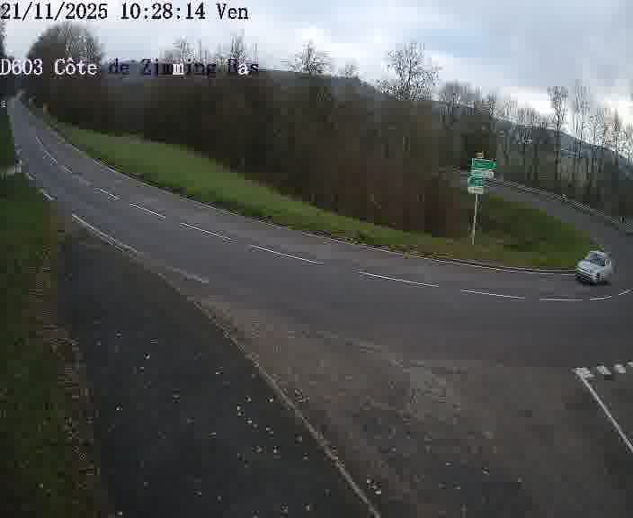 Webcam sur la D603 située dans la Côté de Zimming-bas, dans le virage en demi-tour, à la jonction avec la D74