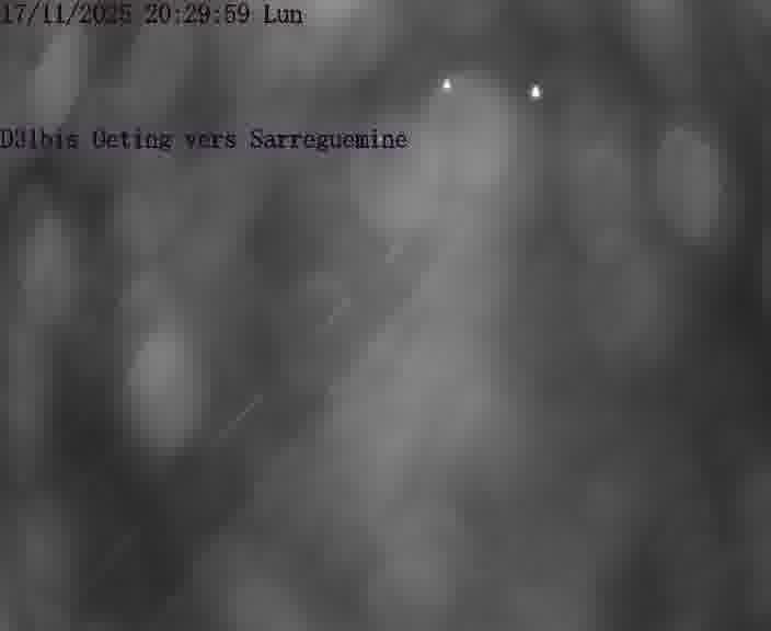 Webcam installée le long de D31bis (France) à Oeting, pointée vers Sarreguemines, utile pour suivre précisément les conditions de trafic.
