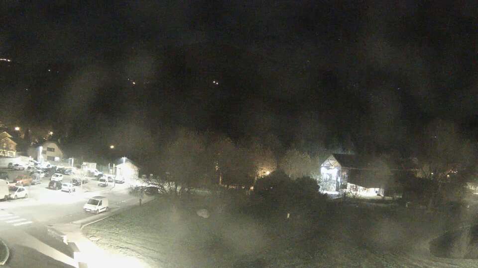 Webcam au niveau de la mairie du village du Bourg d'Oisans, aux pieds de l'Alpe d'Huez et aux portes du parc des Écrins