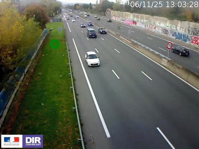 Webcam à Bron sur l'A43 à la jonction avec le boulevard périphérique de Lyon (D383). Vue orientée vers Lyon
