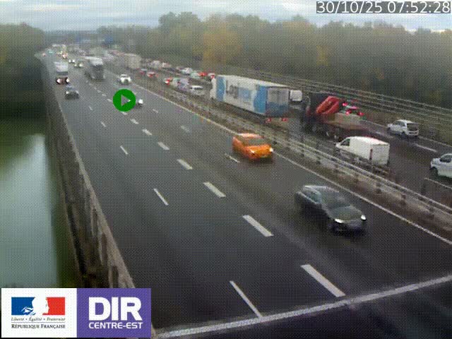 Caméra trafic à la jonction entre l'A46 (Rocade-est de Lyon) et l'A42 à hauteur de Vault-en-Velin en direction de Marseille