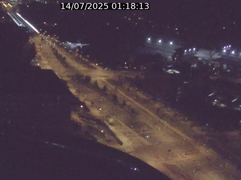 Webcam sur l'avenue John Fitzgerald Kennedy (N51) avec vue sur le Pont rouge (Pont Grande Duchesse Charlotte), l'arrêt Pfaffenthal et l'entrée du quartier Kirchberg