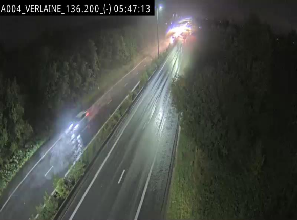 Webcam sur l'E411 à hauteur du pont surplombant la N40, à proximité de la sortie 26 Verlaine - Libramont-Chevigny. Vue orientée vers Namur