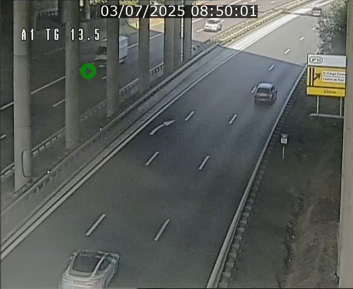 Traffic live webcam Luxembourg Senningen - A1 direction Luxembourg - BK 13.5