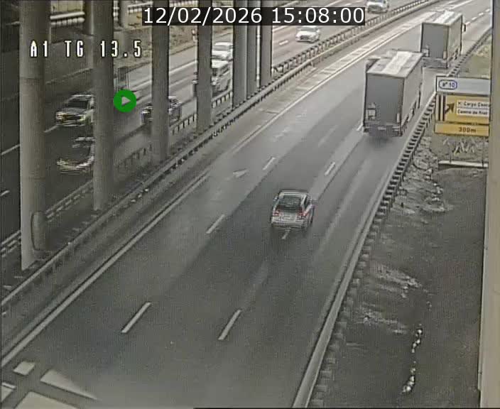 Traffic live webcam Luxembourg Senningen - A1 direction Luxembourg - BK 13.5