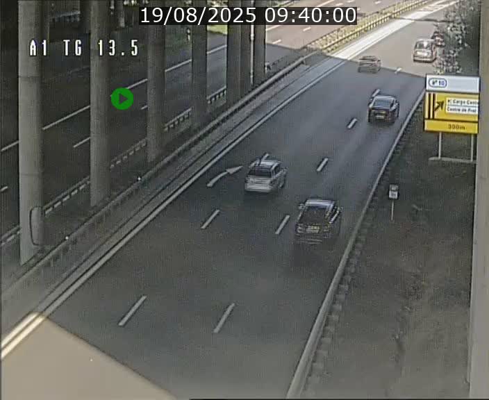 Traffic live webcam Luxembourg Senningen - A1 direction Luxembourg - BK 13.5