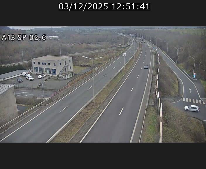 Traffic live webcam Luxembourg Sanem - A13 direction Pétange - BK 2.6