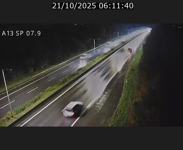 Traffic live webcam Luxembourg Jonction Lankelz - A13 direction Pétange - BK 7.9